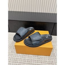 Louis Vuitton Slippers